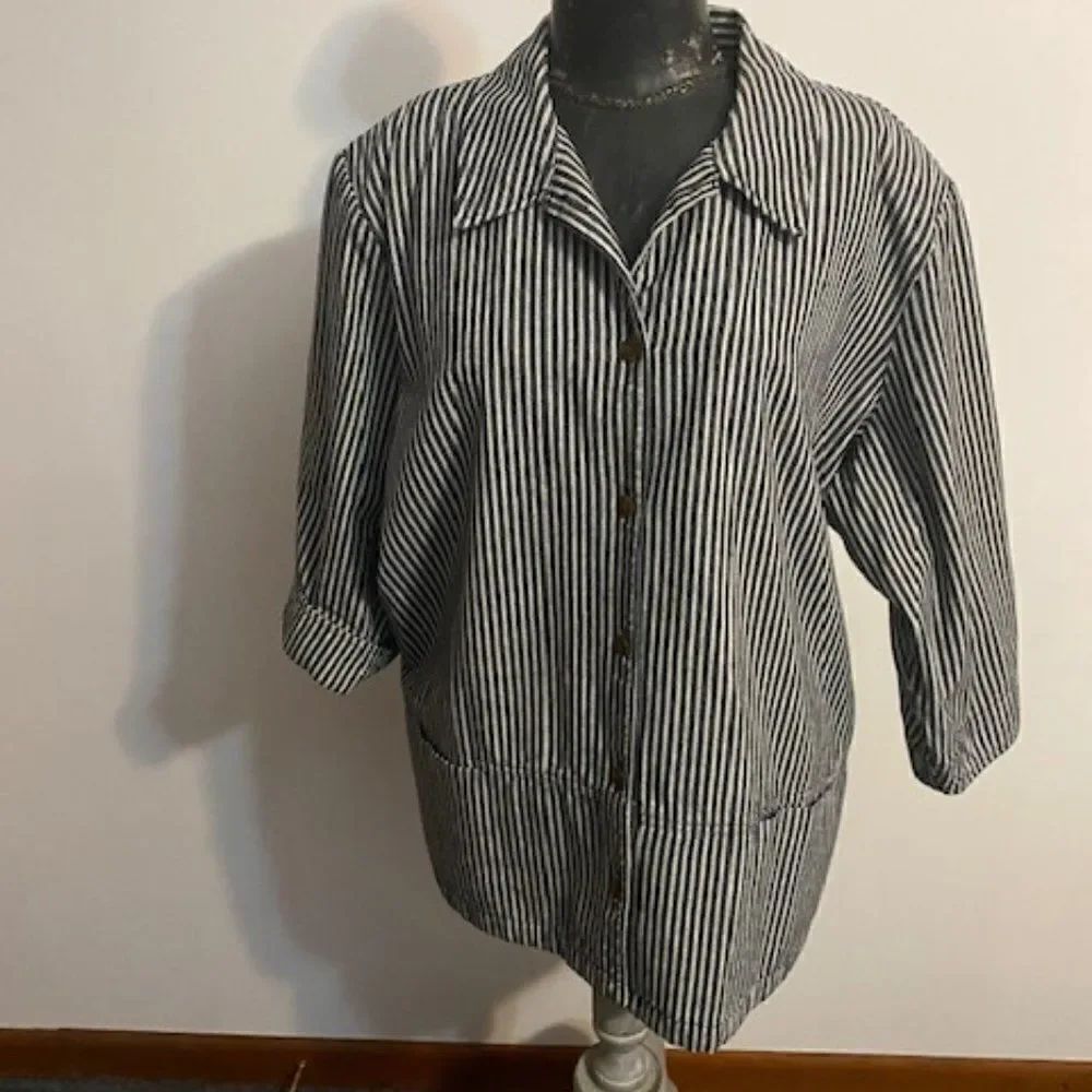 Allison Daley Vintage Black/White Stripe cuff sleeves button front, size 24W